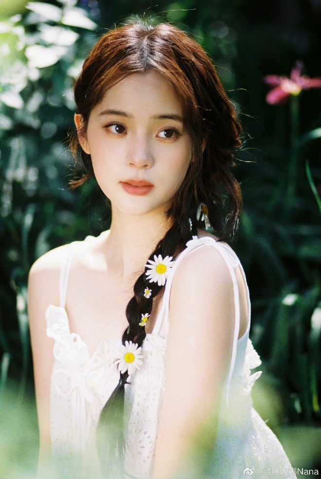 Âu Dương Na Na trong lĩnh vực ca hát Âu Dương Na Na biểu diễn trên sân khấu