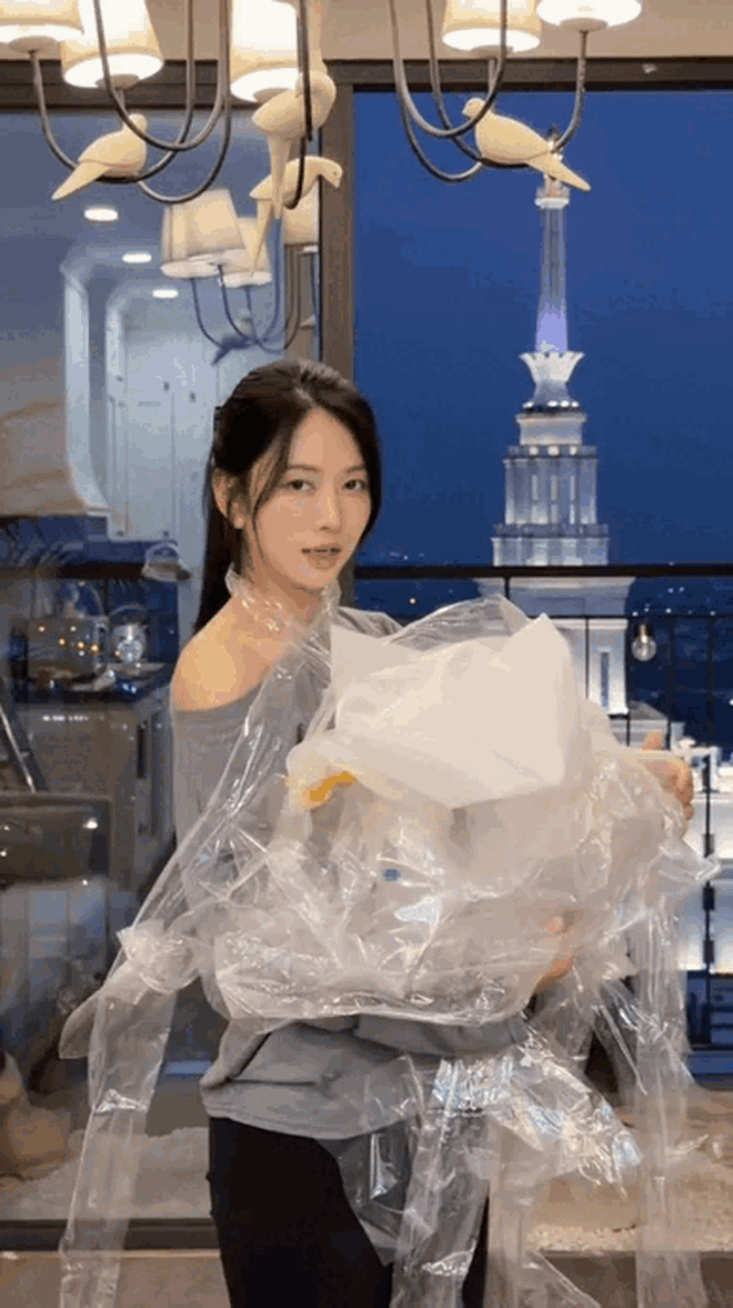 Căn hộ có view đẹp, được Lê Bống sửa lại toàn bộ theo ý thích View căn hộ của Lê Bống