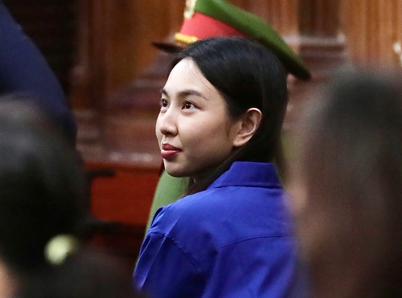 Hoa hậu Thùy Tiên trong phiên tòa sơ thẩm Thùy Tiên tại tòa án