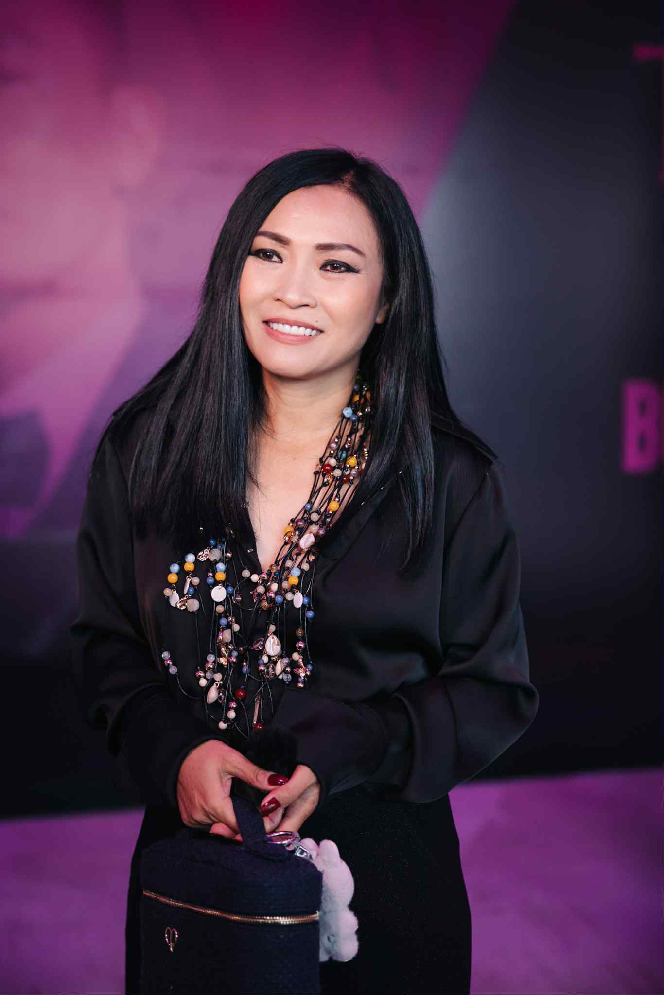 Người chồng được mô tả qua hình ảnh phong cảnh