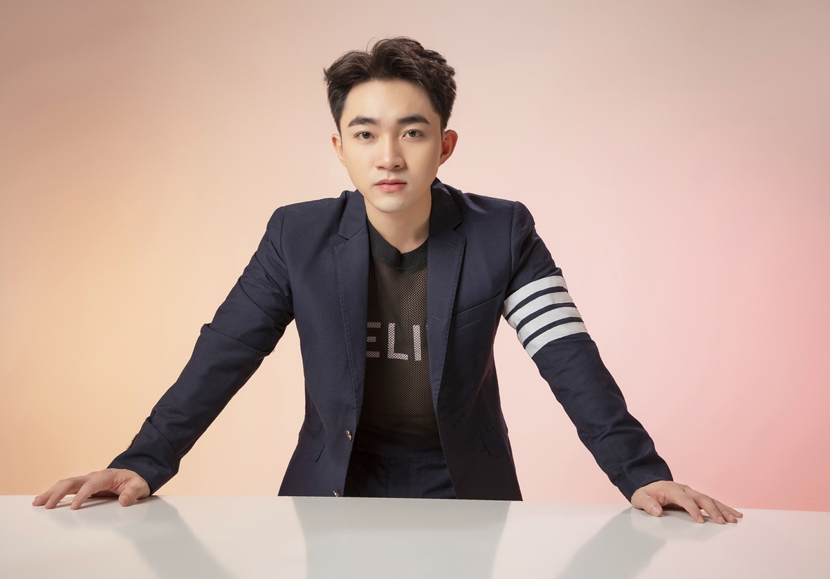 Trung Quang với phong cách mới Hình ảnh mới mẻ của ca sĩ Trung Quang