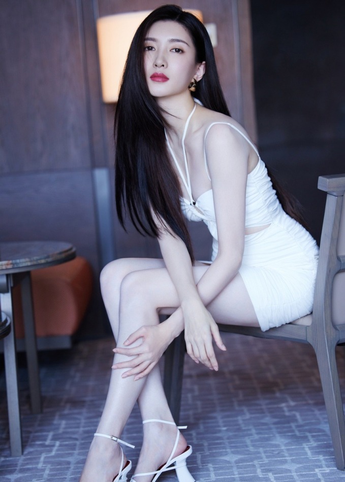 Giang Sơ Ảnh hình tượng ngọc nữ